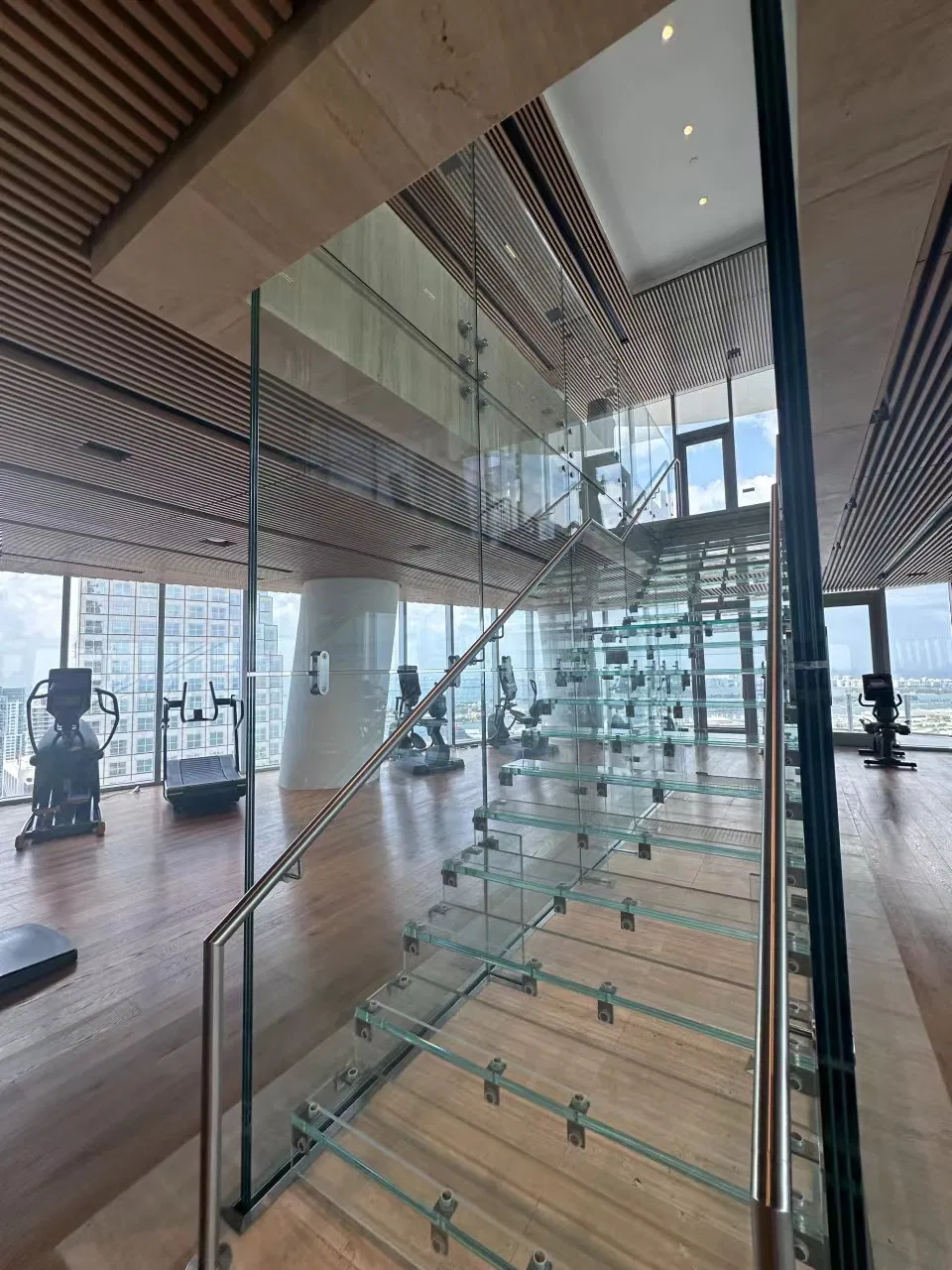 Spiral Tempered Laminated Glass Stairs Fencing