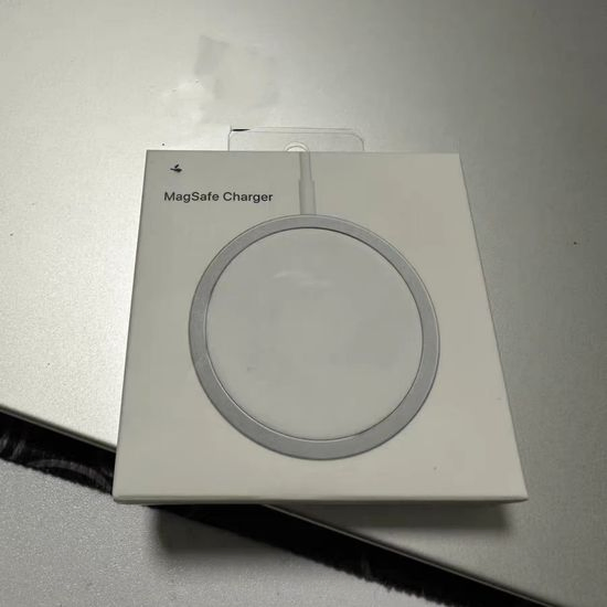1: 1 Logo 15W Magsafe Wireless Charger