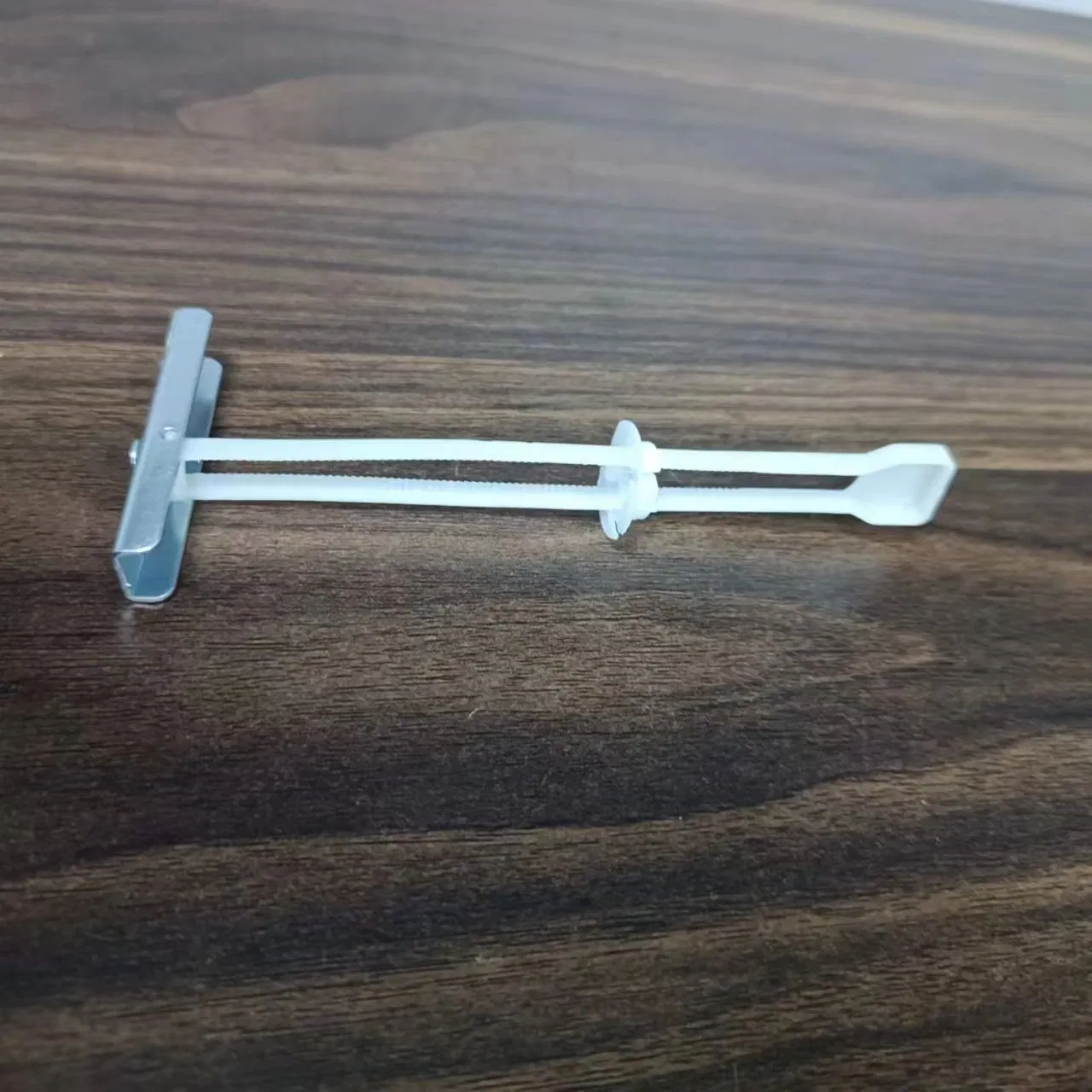 Стяжки кабельные самозатягивающиеся Heavy-Duty с болтами