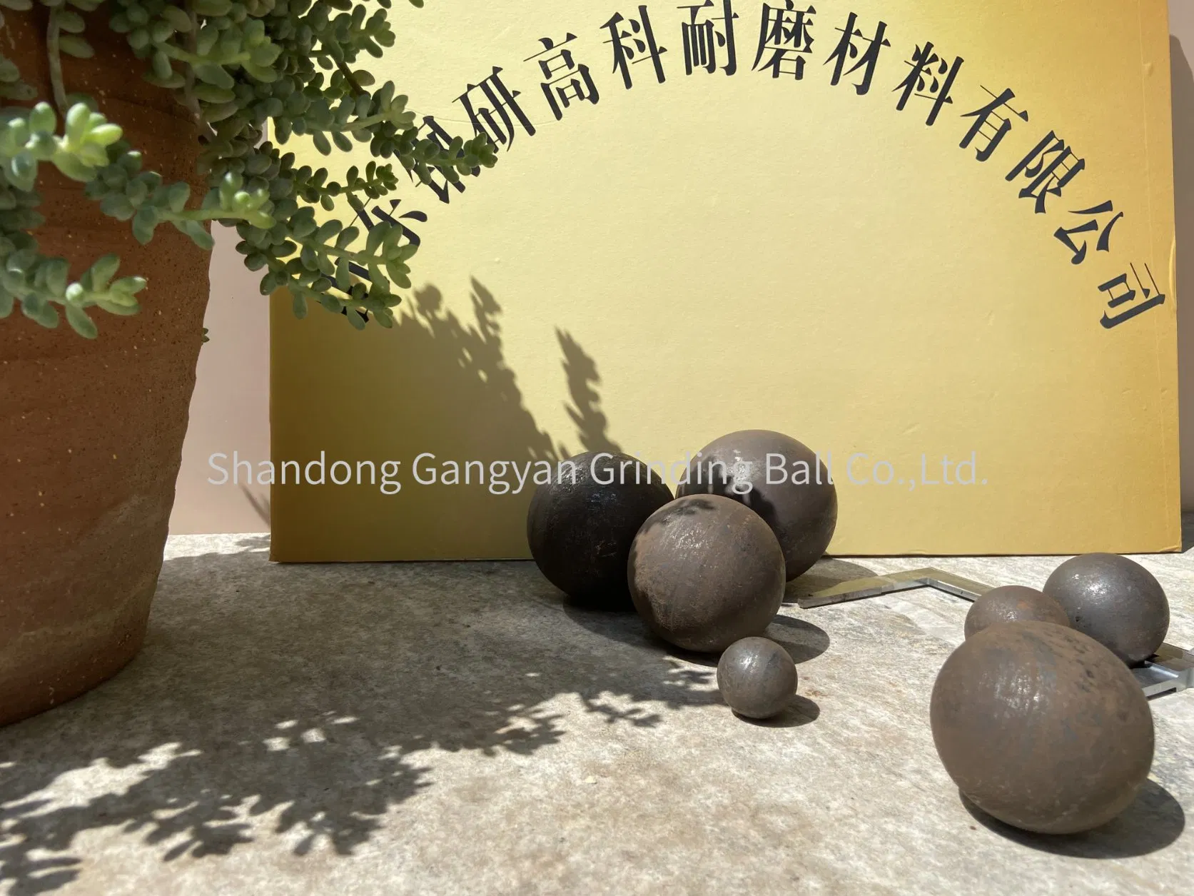 100mm 125mm B2/B3 Casting Steel Ball Forged Grinding Ball Bola De Molino Hot Rolled Steel Ball Grinding Steel Ball Bearing Ball Grinding Media for Ball Mill