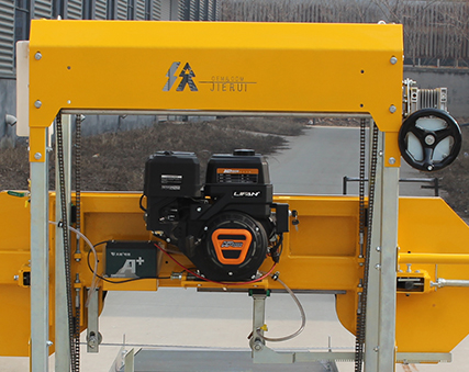 Ленточная пила по дереву горизонтальная лесопильная