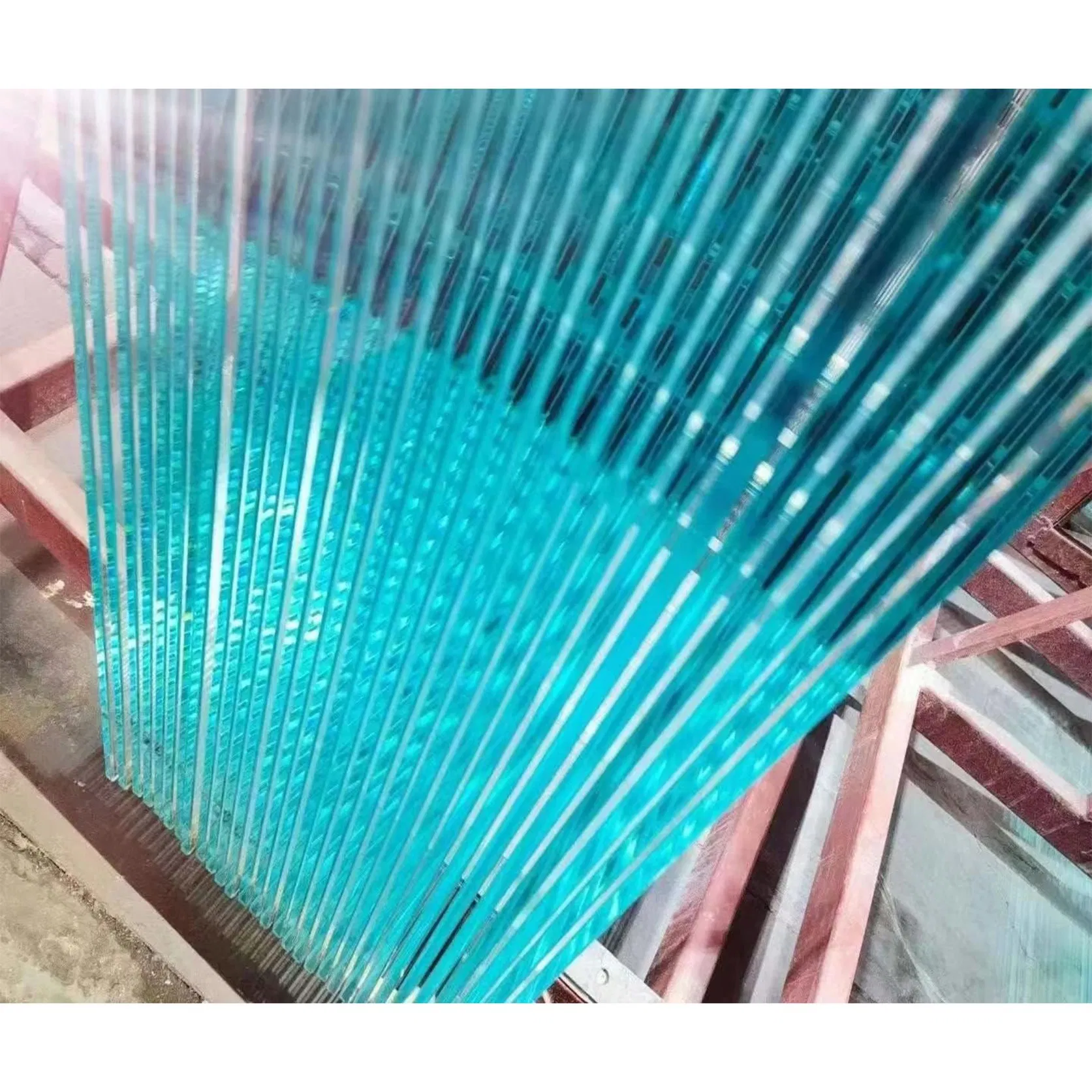 Закаленное стекло 12 мм для строительства и интерьера