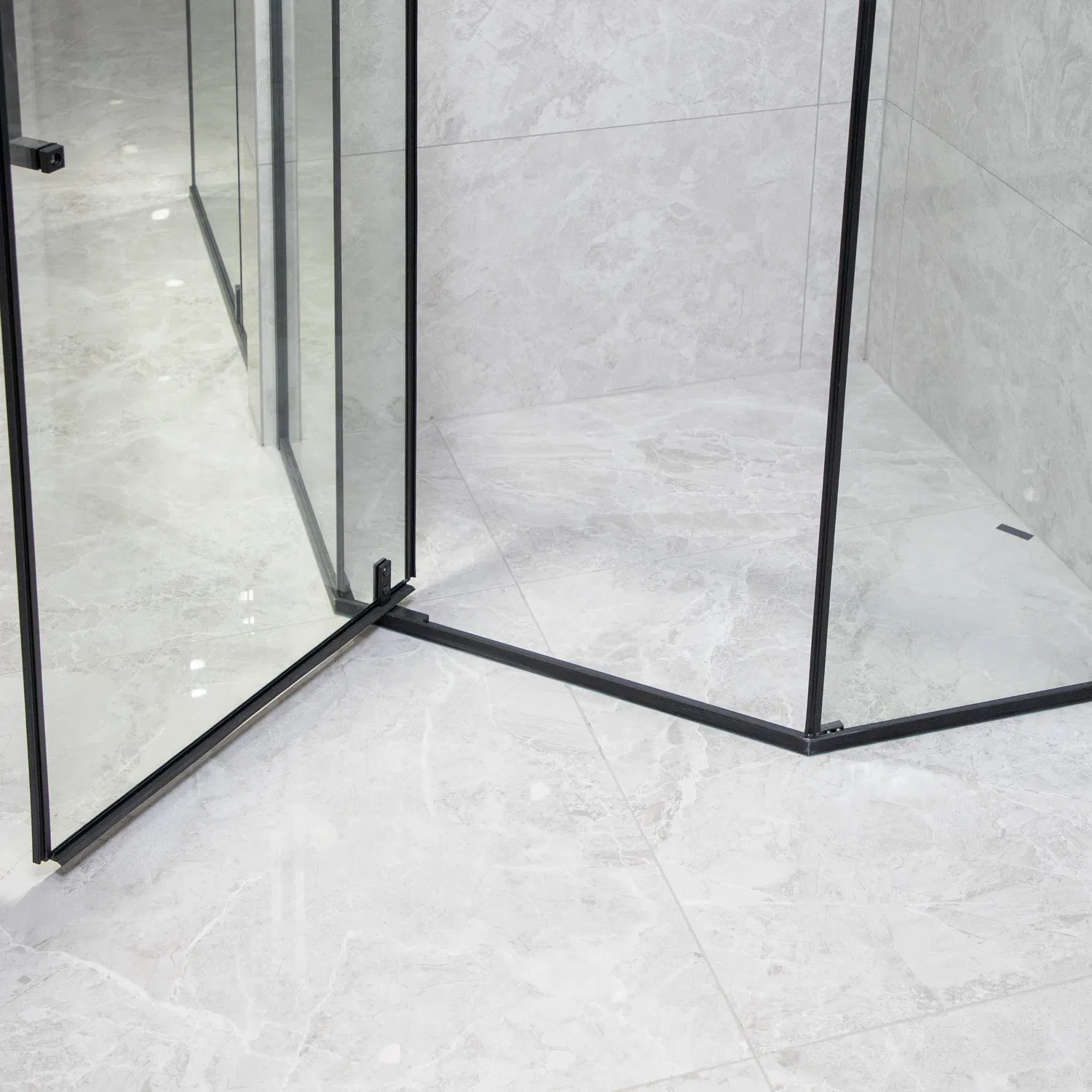 Shower Door Tempered Glass Hot Selling Diamond Design Three Glasses