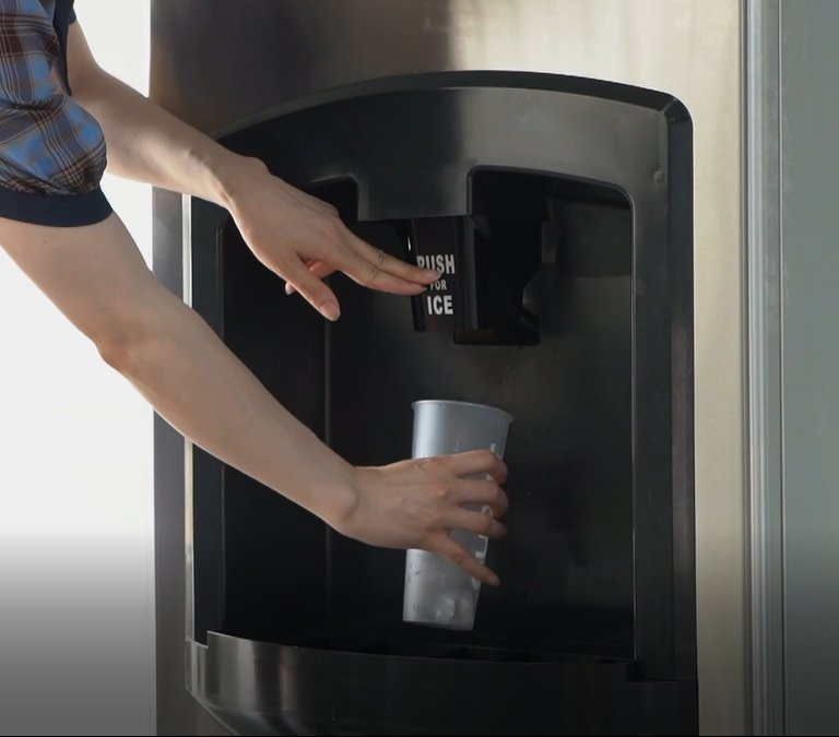 Wholesale New Quick Ice Machine Ice Dispenser with Storage