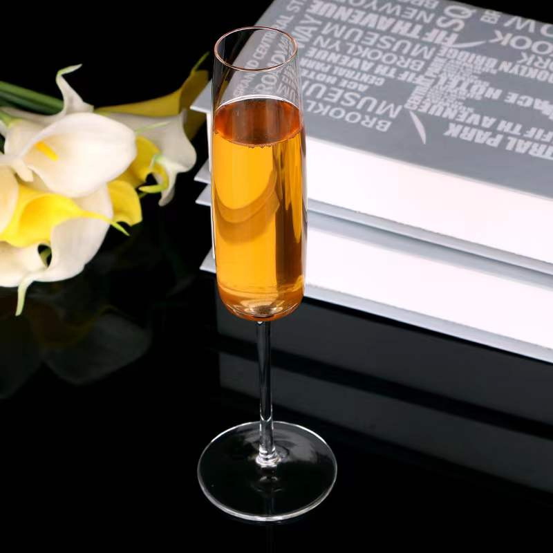 Elegant Burgundy Wine Glass Set for Upscale Gatherings