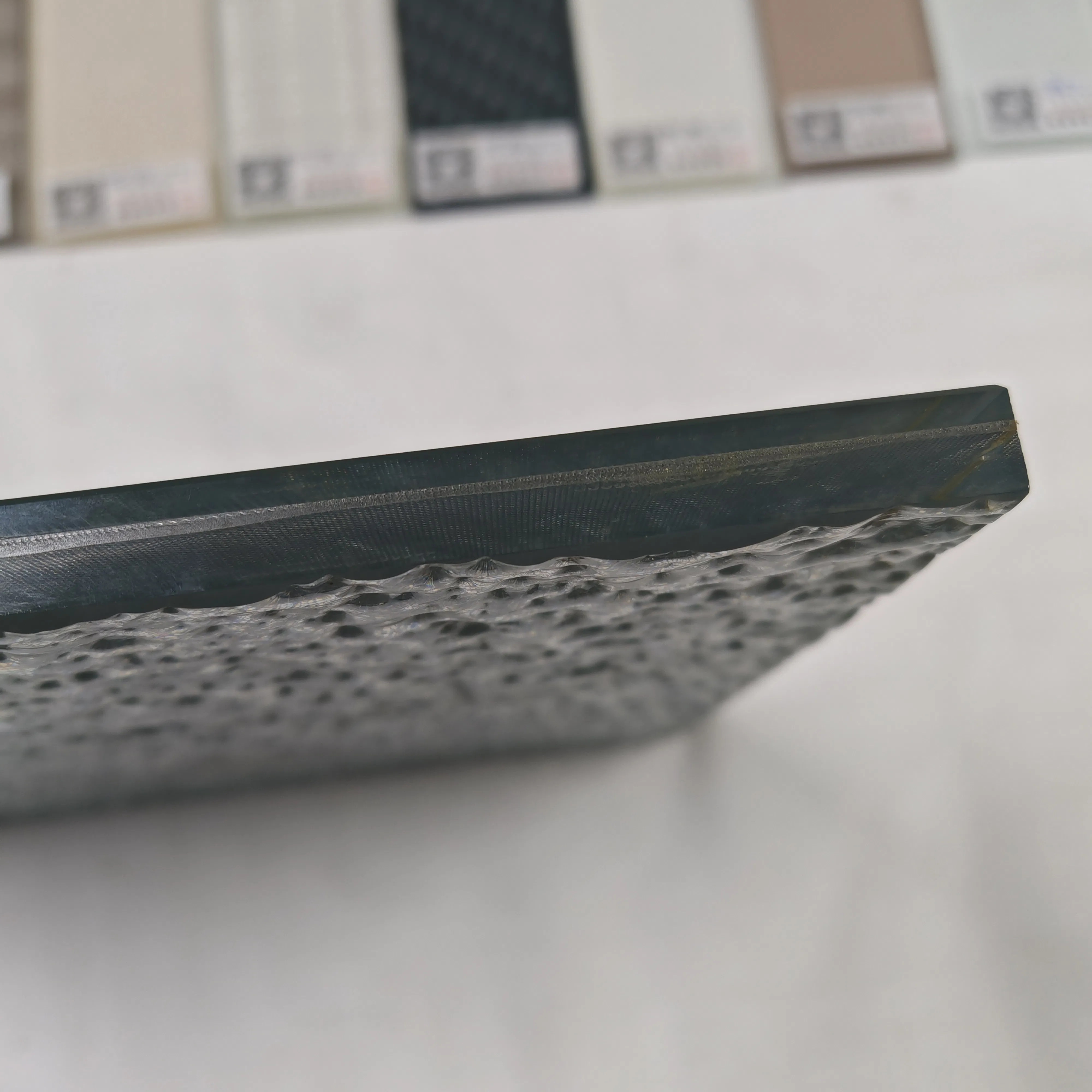 Elegant Laminated Glass for Artistic Home Furniture and Decor