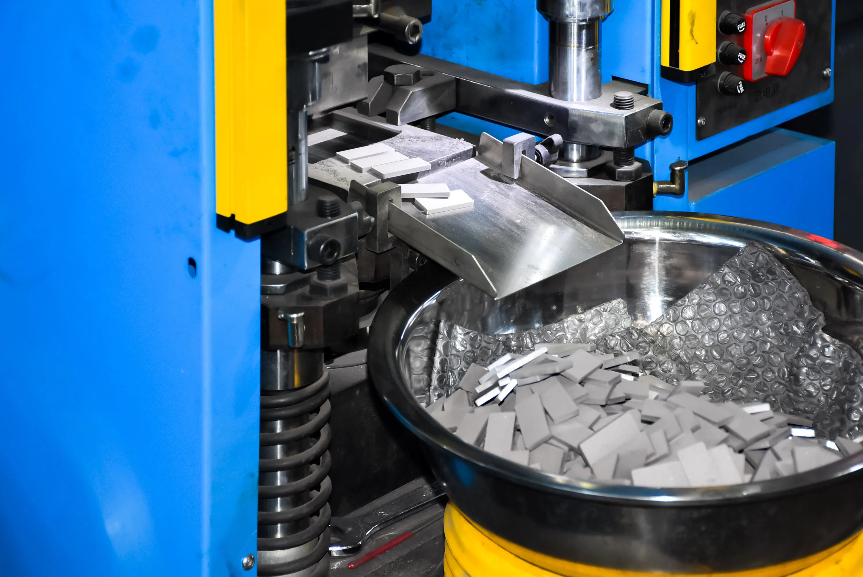 Алмазный сегментный диск для резки базальта