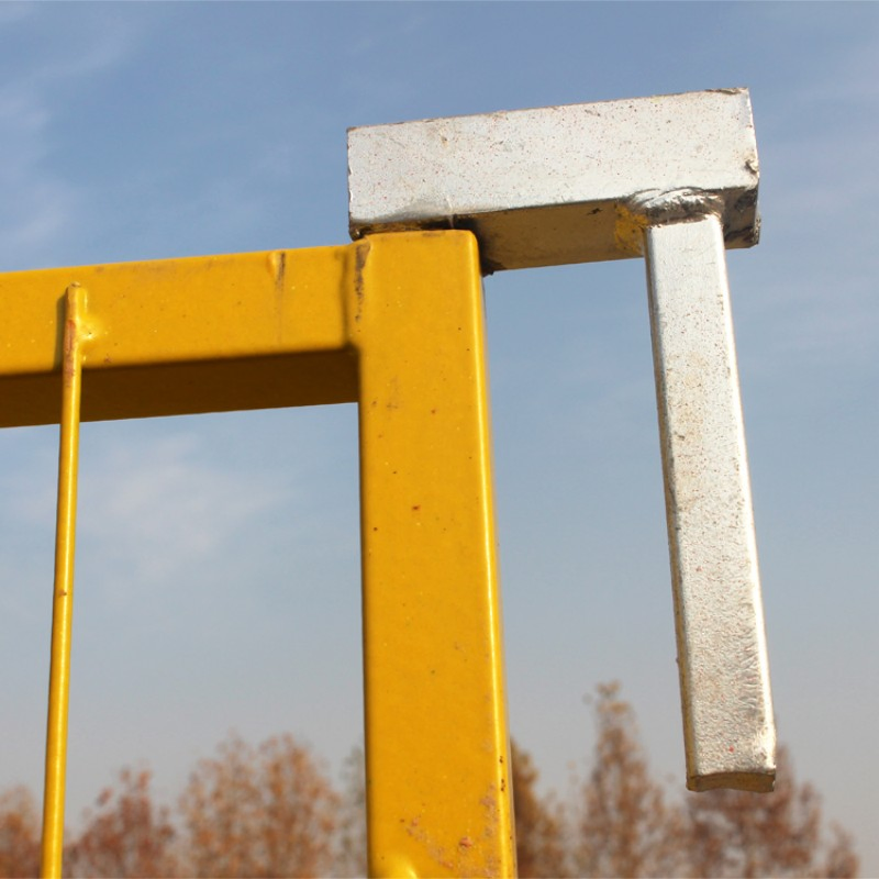 Galvanized and PVC Coated Canada Temporary Fence Panels Hot Sale Pool Fence Temporary Fence Gate for Construction Site