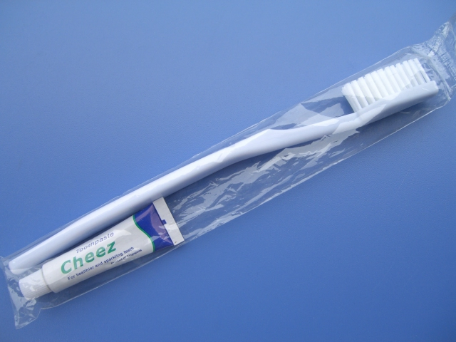 Dental Kit Cheap Hotel Disposable Toothbrush with Toothpaste Travel/Airline Toothbrush