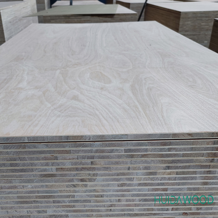 Factory Direct Sales Wood Fireproof MDF Board Raw Plain Blockboard for Furniture