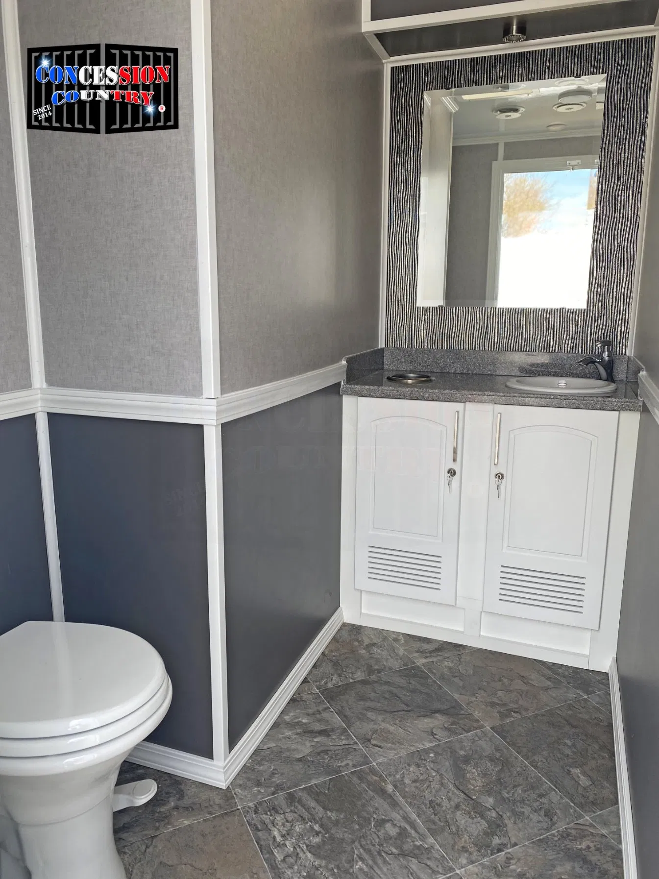 2 Stall Restroom Trailer New Portable Bathroom Toilet Outdoor Restroom Temporary Wc Mobile Toilet Trailer