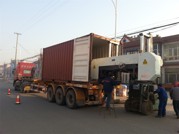 Ленточная пила по дереву горизонтальная для твердых пород