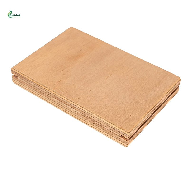 Cross-Layered Pine Wood Outdoor Flooring Smooth Flat Finish