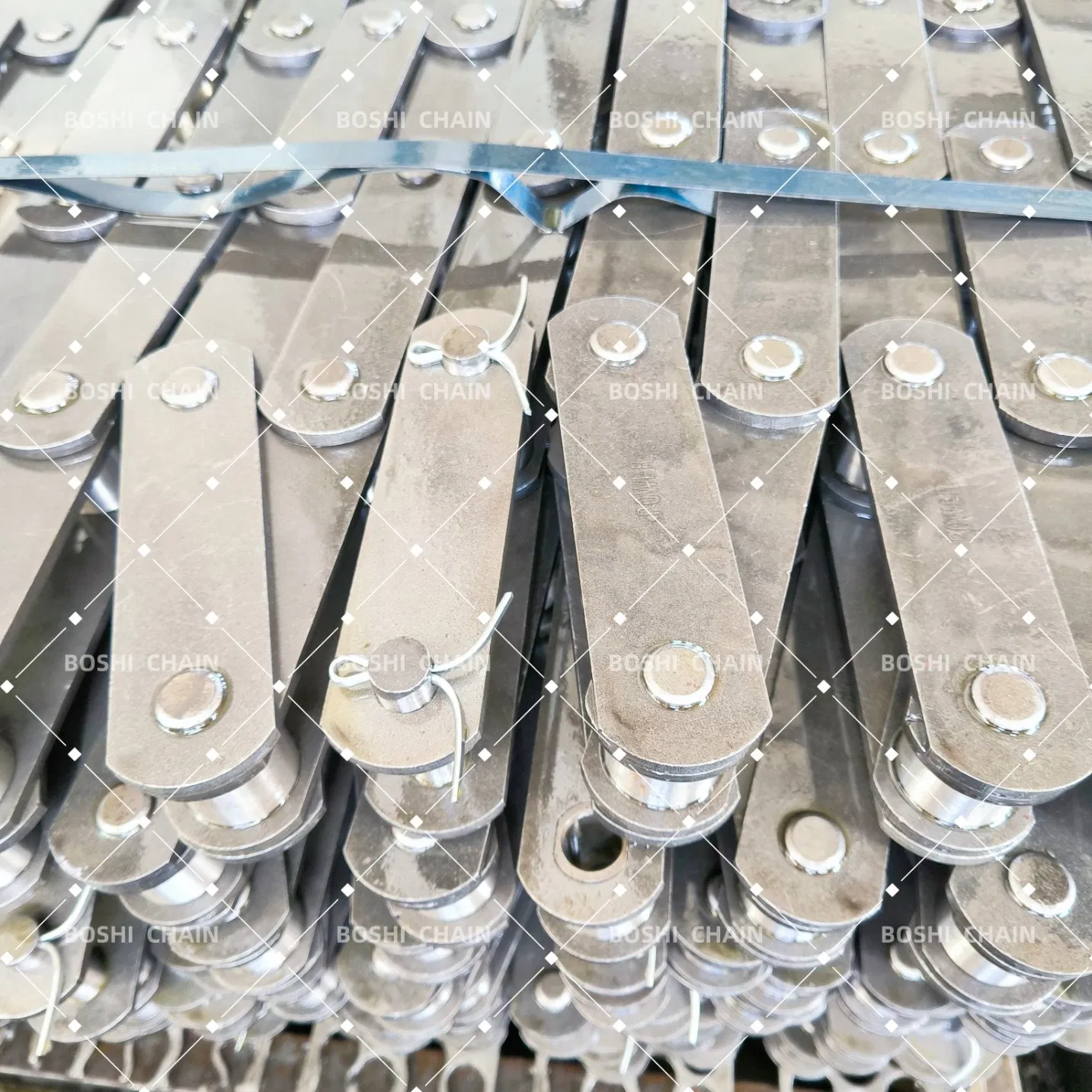 M160 Alloy Steel Customized Efficient Conveyor Chain for Industrial Applications