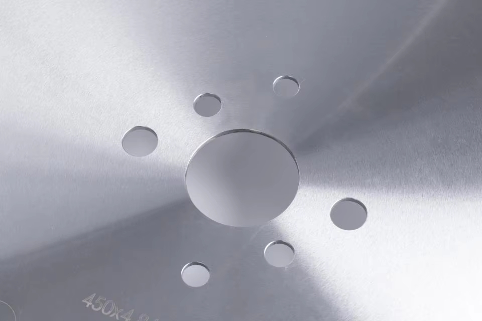 Алмазный пильный диск PCD для инженерной древесины