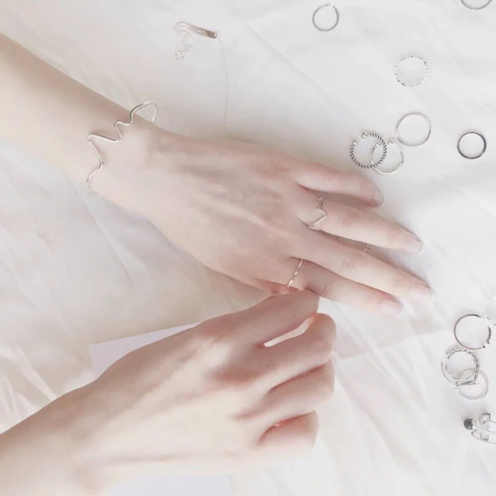 Silk Amino Acid Hydrolyzed Protein Powder White Powder CAS96690-41-4 Cosmetic Raw Material