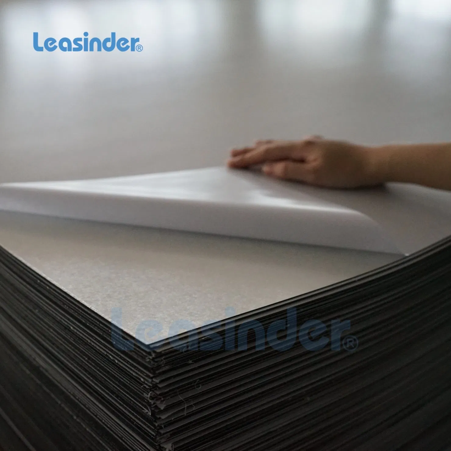 Leasinder High Quality China Factory Extruded 4FT X 8FT Gold Mirror Sheet High Light Reflectivity PE Film PMMA Acrylic 0.8mm-5mm Thickness Custom Cutting