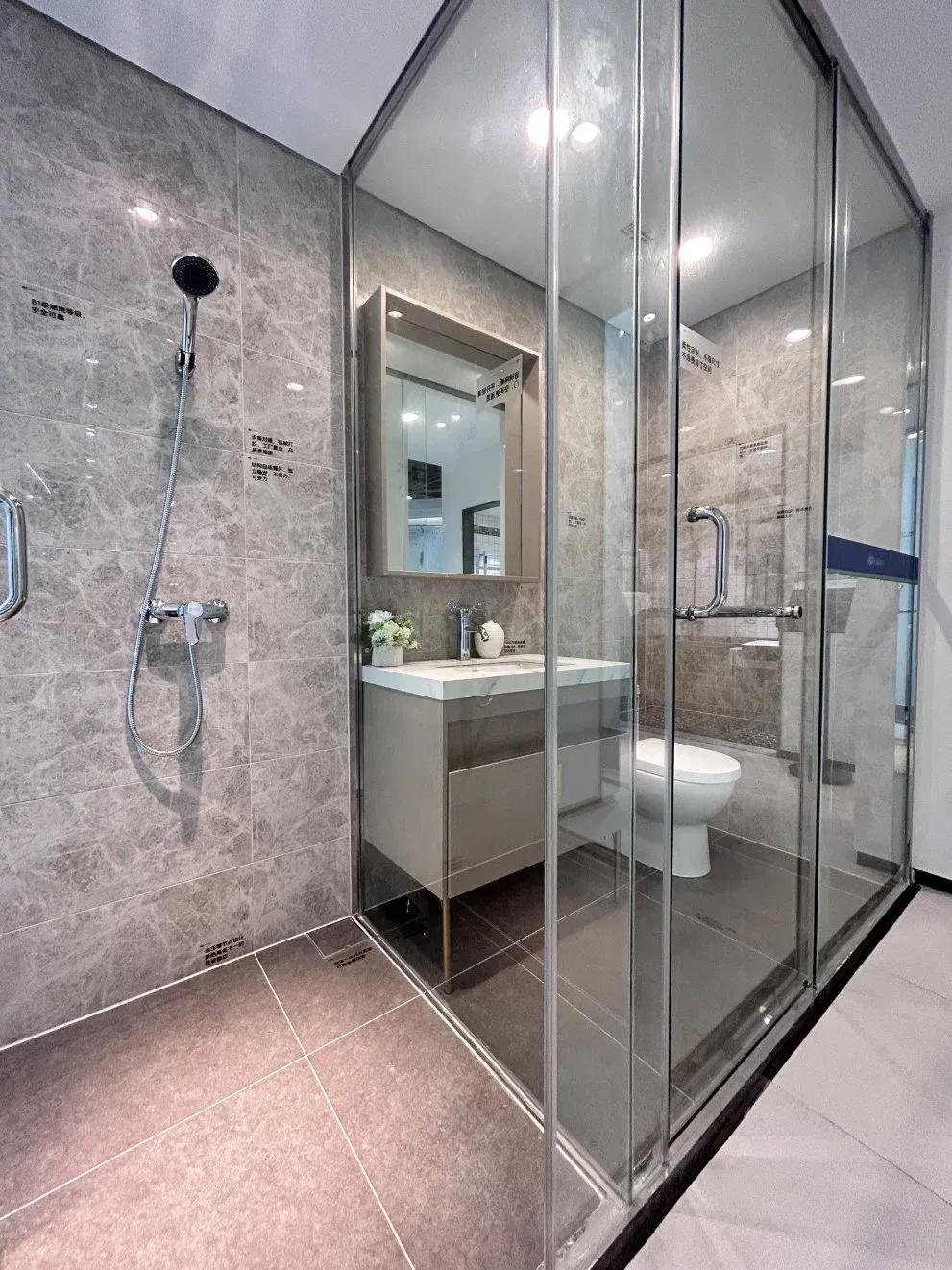 1.0*2.2*2.2 M Tongnai Modular Bathroom for Hotel Renovation Safe Anti-Slip + Efficient Space Utilization Bathroom Solution Integrated Bathroom