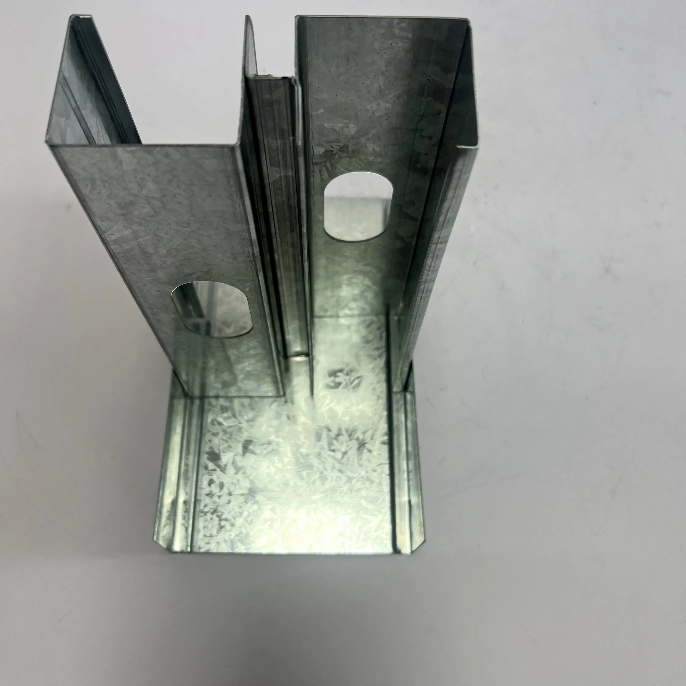 Superior Galvanized Layered Professional Production and Corrosion-Resistant Metal Stud-Partition with Precise Size