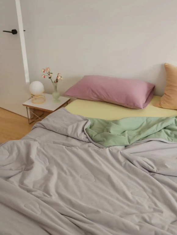 Soft and Stylish Quilted Blanket for Year-Round Use