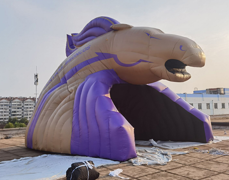 Boyi Inflatable Football Events Helmet Tunnel Horse Mascot Football Tunnel