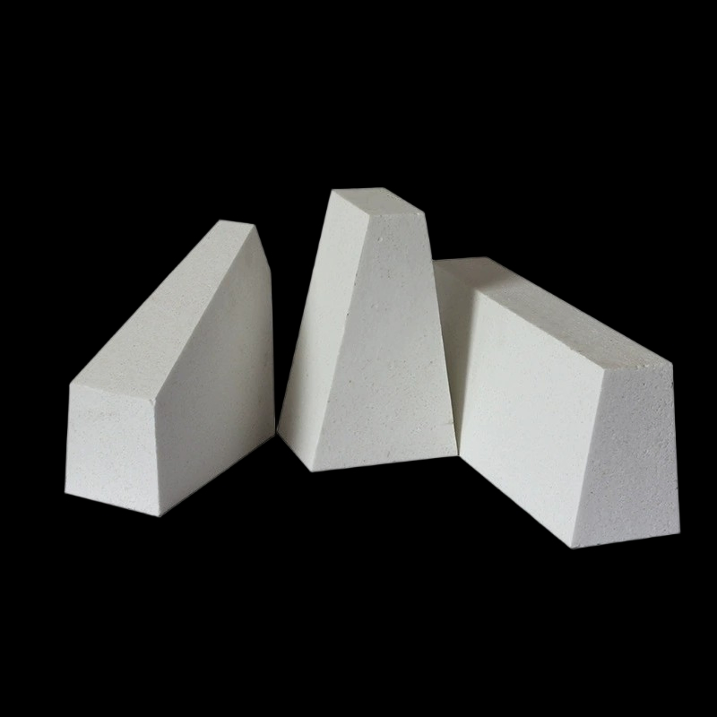 Огнеупорный кирпич из белого корунда