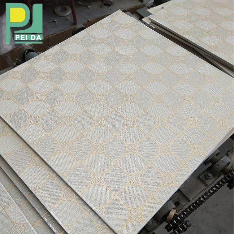 LC Payment Middle East Style Plastic Types of PVC Gypsum Ceilings Boards