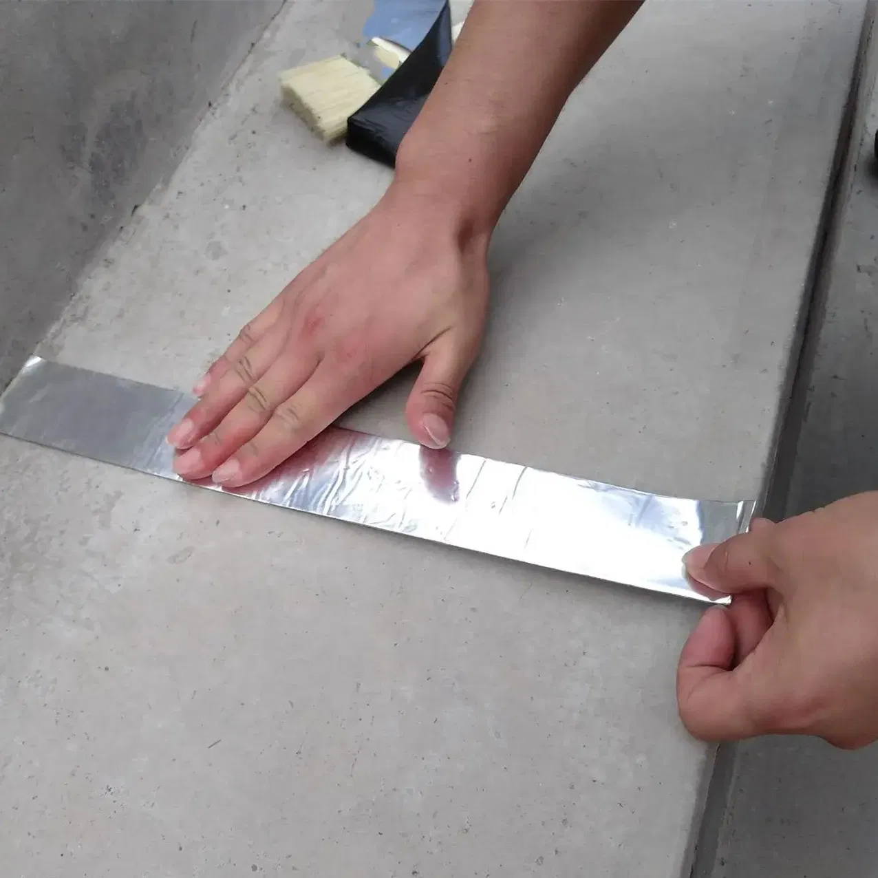 Strong Adhesive Bitumen Tape Tear-Resistant Band Waterproof and Non-Deformable