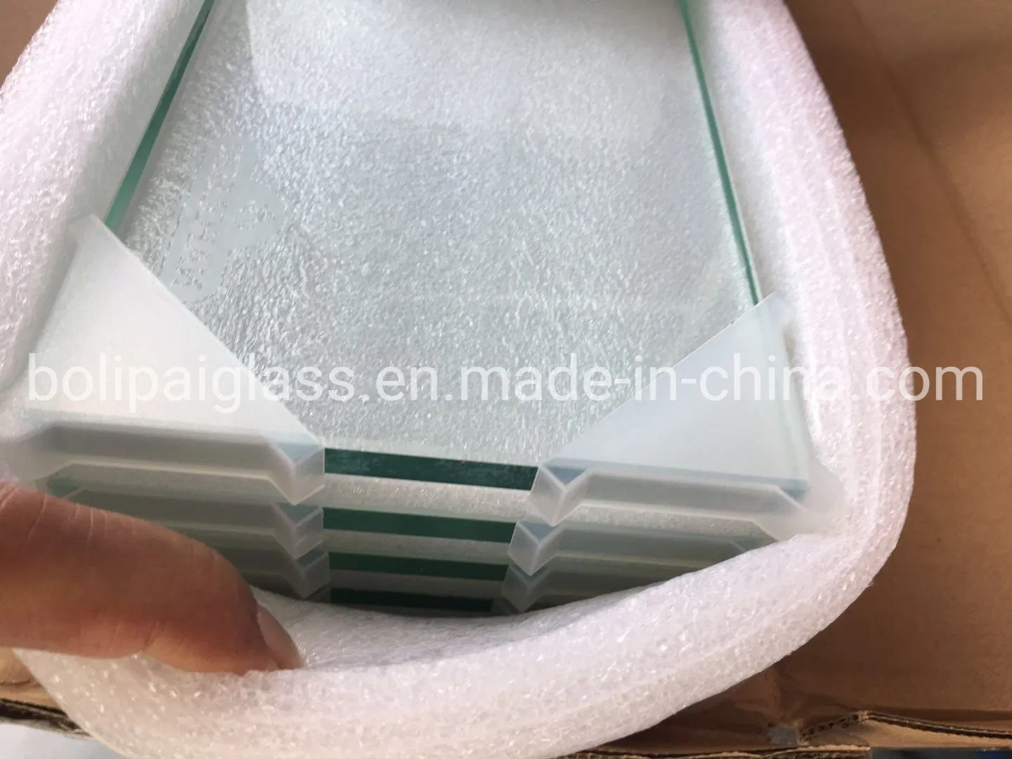 Custom Easy Assemble Tempered Glass Wind Guard for Rectangular Fire Pit Table