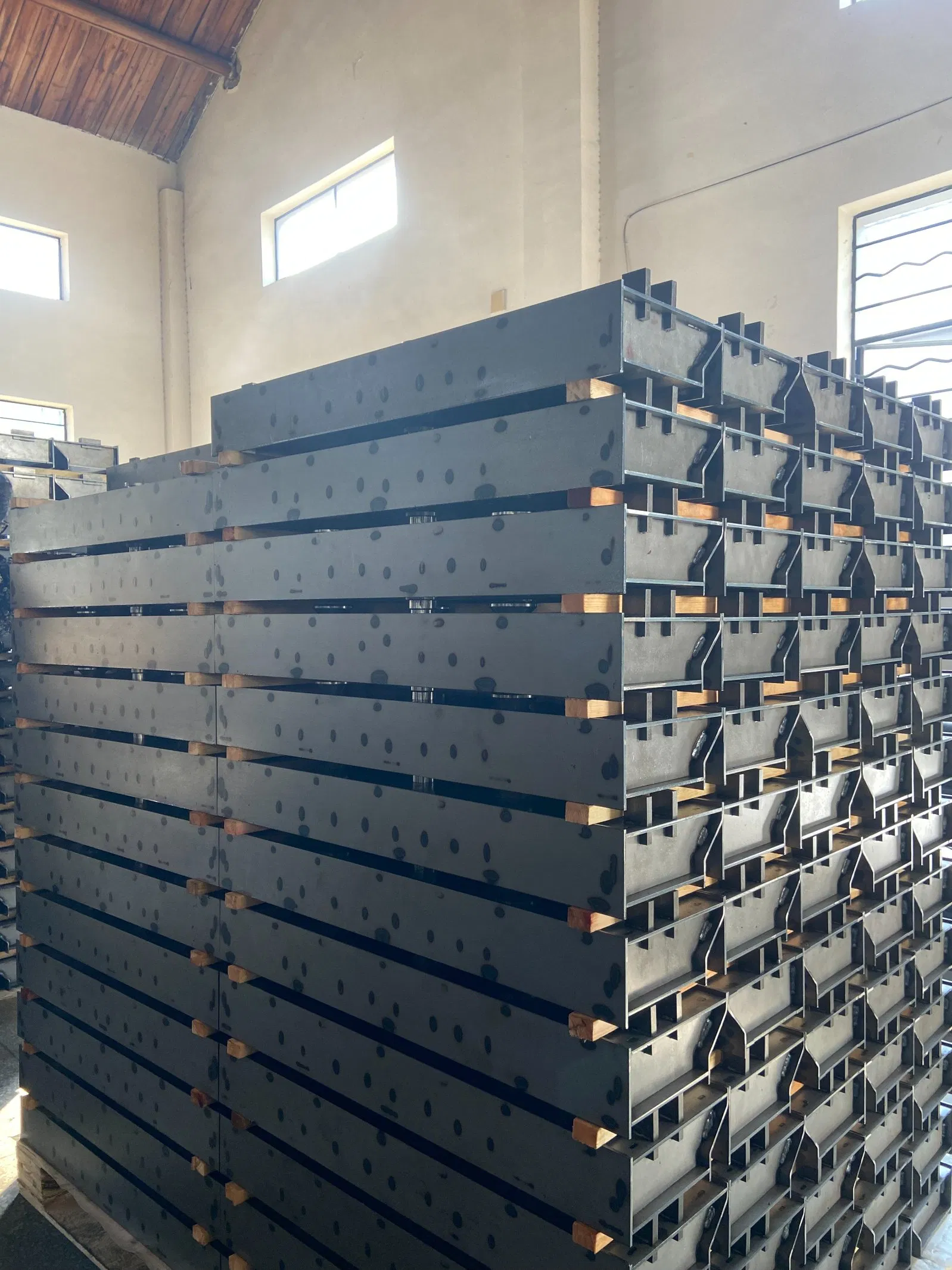 Magnetic Shuttering and Formwork Systems for Precast Concrete