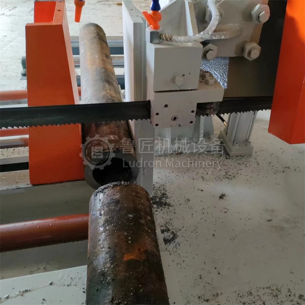 Станок ленточнопильный по металлу и алюминию