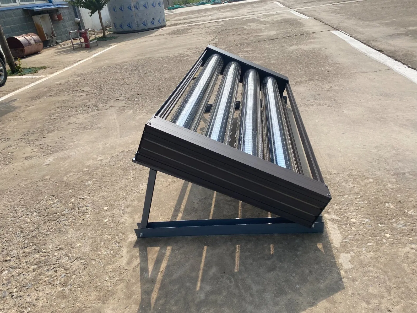 Высокоэффективный солнечный водонагреватель на 6 трубок