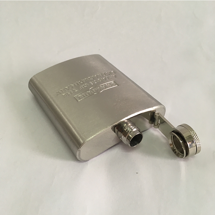 Stainless Steel Metal Hip Flask Traveling Carry Wine Flask with Debossed Logo for Real Mackenzie Real Mctavish Rebel Yell