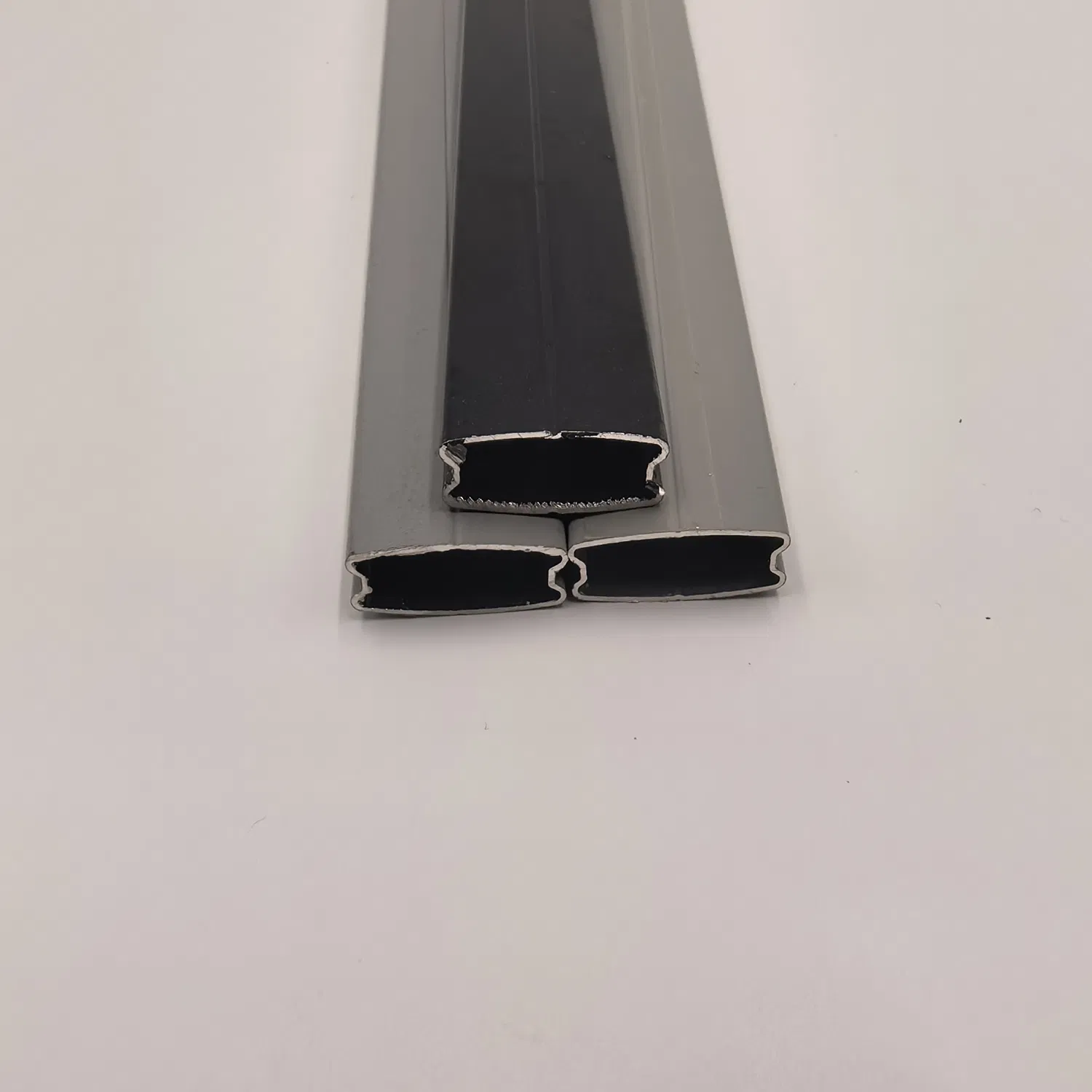 Heavy-Duty Aluminum Curtain Track for Ceiling Mounting Solutions