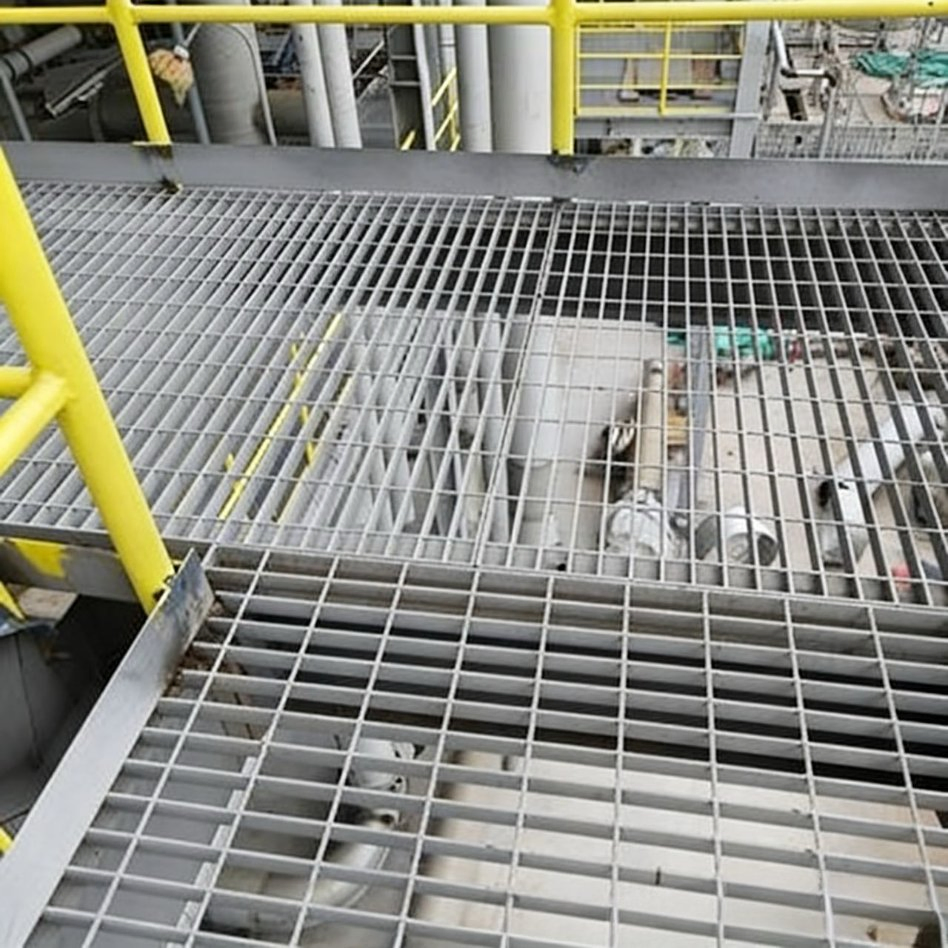 Welded Steel Grating Panel for Structural Support & Safety