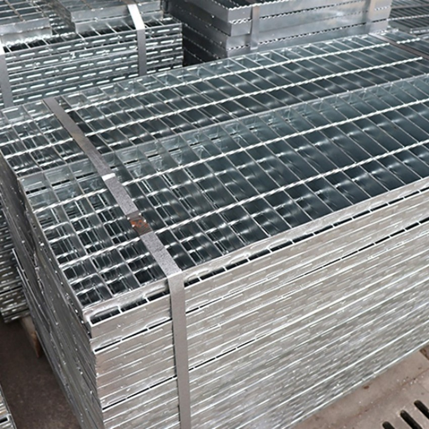 32*5mm Galvanized Walkway Panel Driveway Cover Metal Floor 6m*1m Serrated Steel Grating Car Park