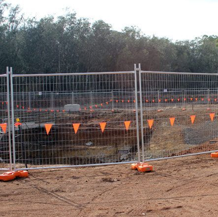 2400mm (L) X2100mm (H) Panel Size Pre-Galvanised 42 Microns Australia Temporary Fence Panels for Construction