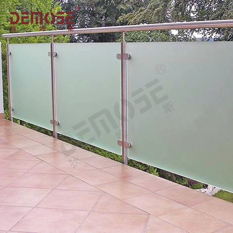 Laminated Safety Glass Guardrail for High-Rise Buildings with Reinforced Brackets Handrail