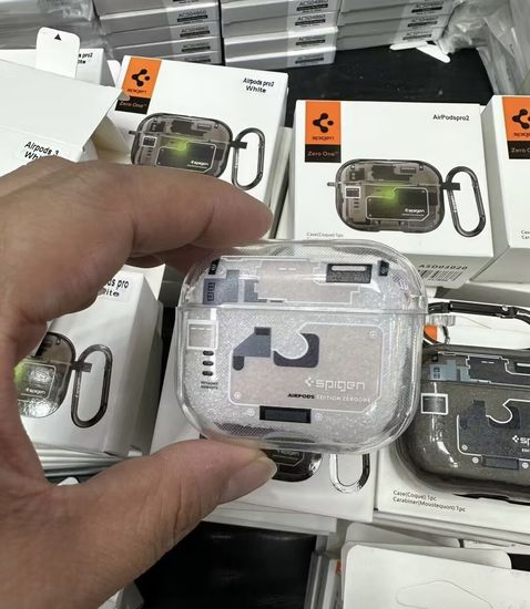 Factory Wholesale Price Spigen Tech Earphone Case