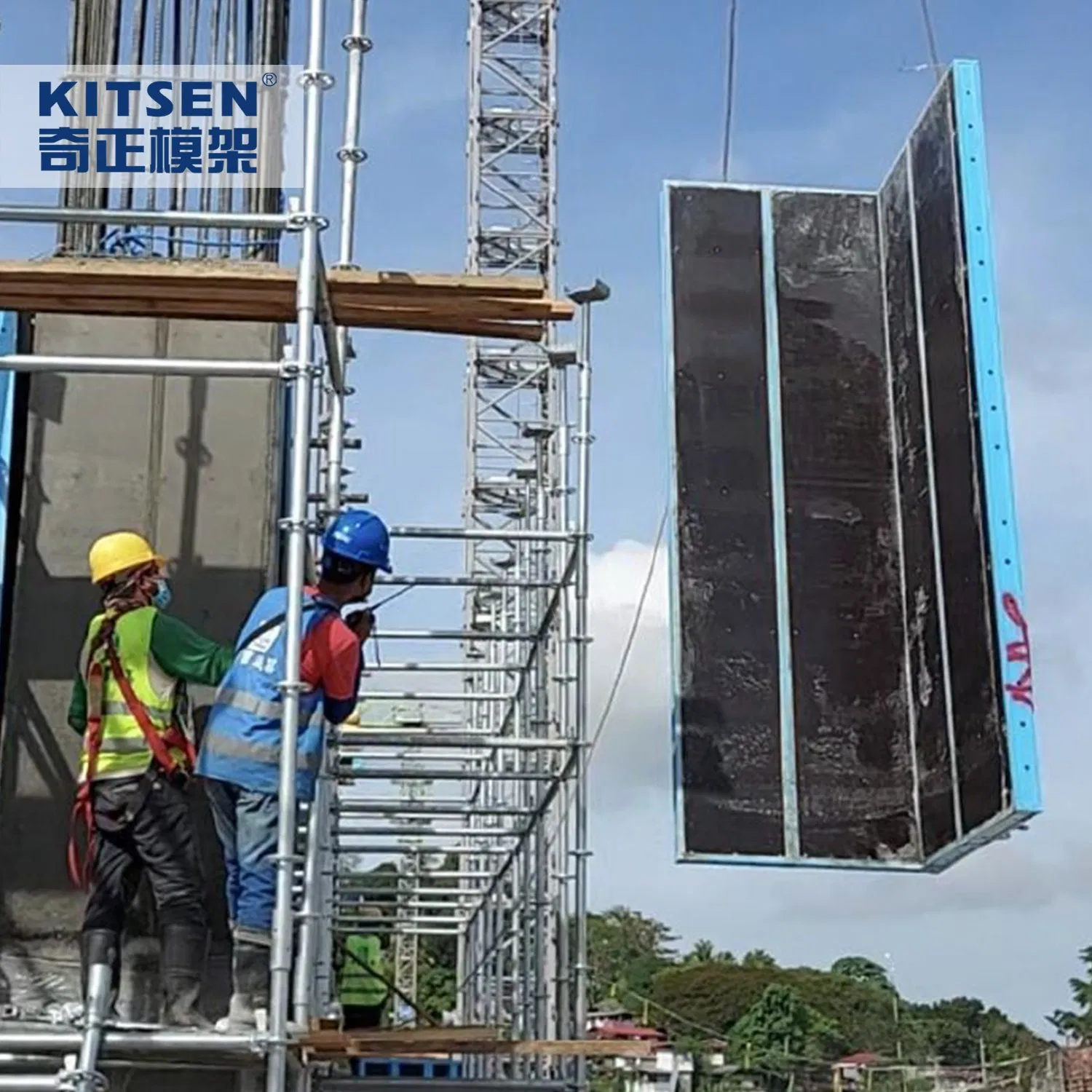 Aluminum Frame Formwork for Large-Scale Concrete Wall/Column Construction with Plywood