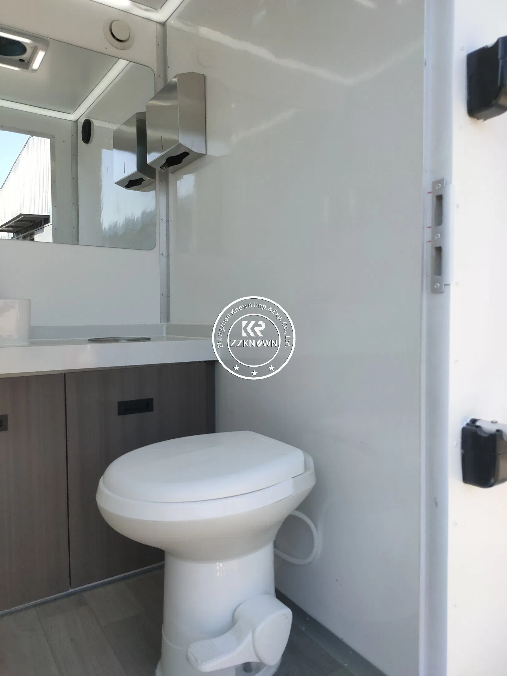 2025 Commercial Mobile Barbershop Trailer Salon Van Trailer Mobile Hair Salon Truck Temporary Mobile Toilet Restroom
