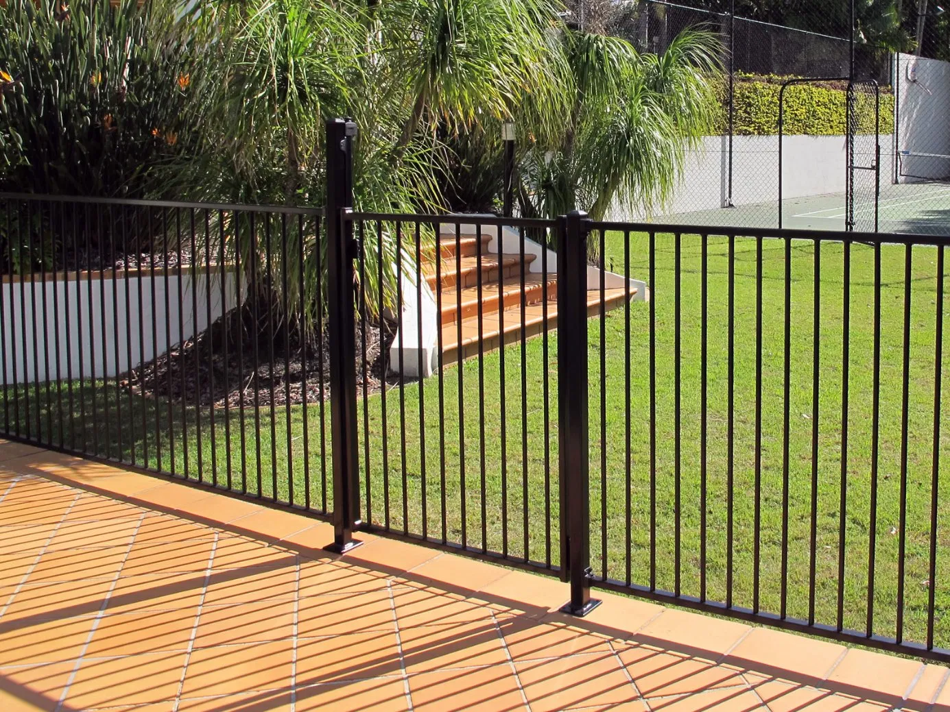 Protecting Safety Rust Free Aluminum Fence Panel on Boundary Line