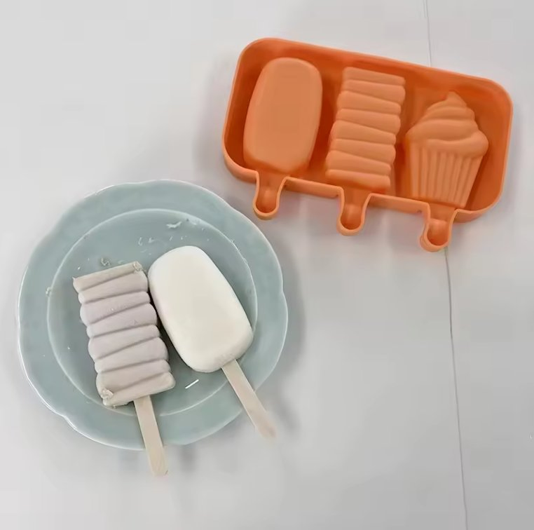 Wholesale Molde Customize Ice Cream Moulds 4 Holes Homemade Silicone Popsicle Mold