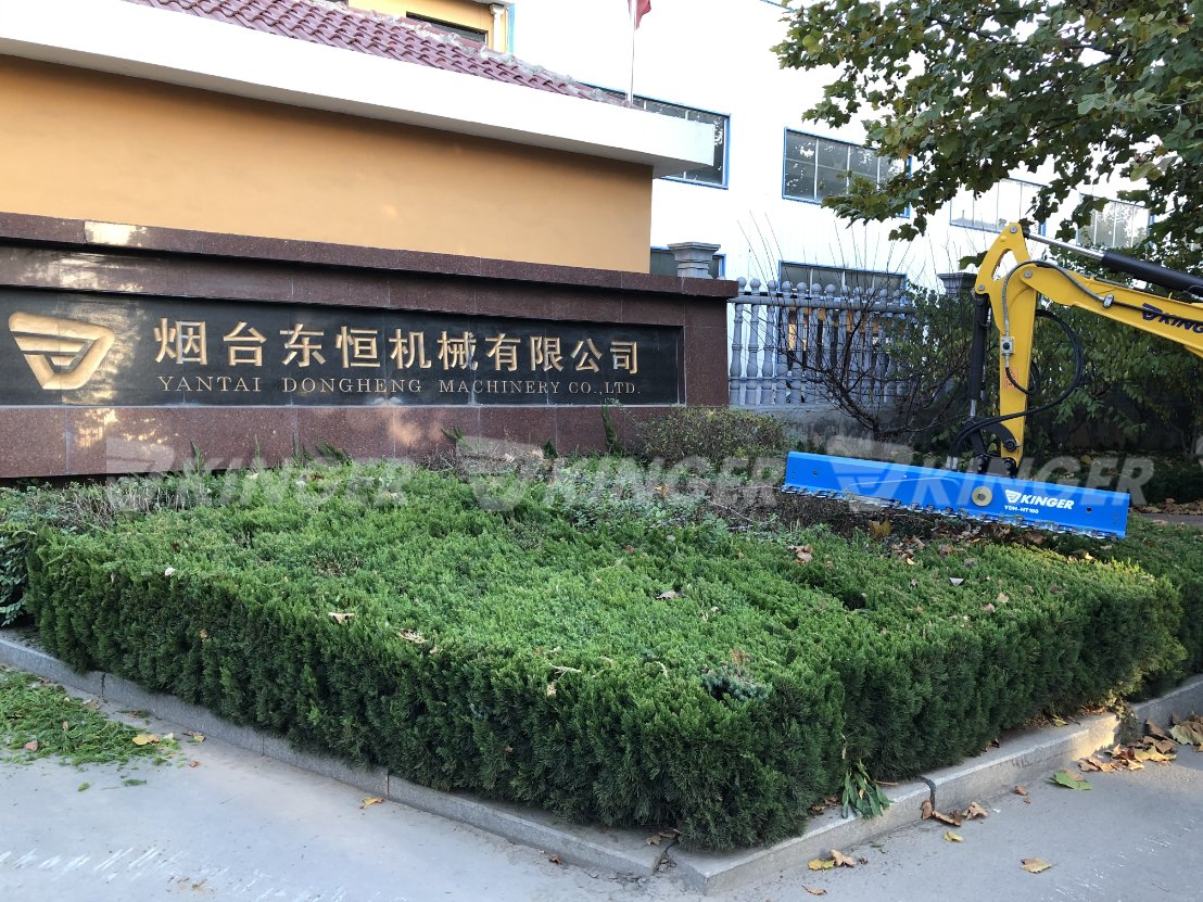 2023 New Design Excavator Hydraulic Grass Cutter Hedge Trimmer for Sale