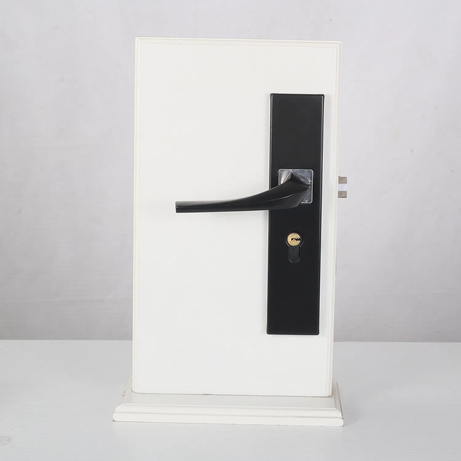 Handle Furniture Hardware with Lock Black European Modern Style Door Handle