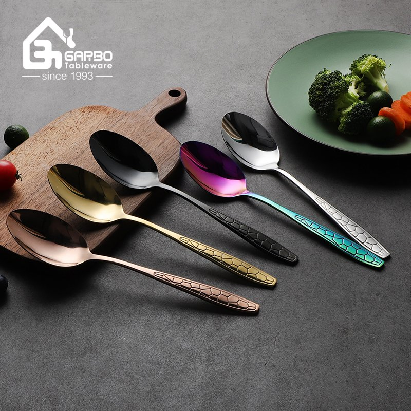 China Supplier Customized Colorful Kitchen Utensil Stainless Steel Cutlery Set with Dinner Knife and Fork
