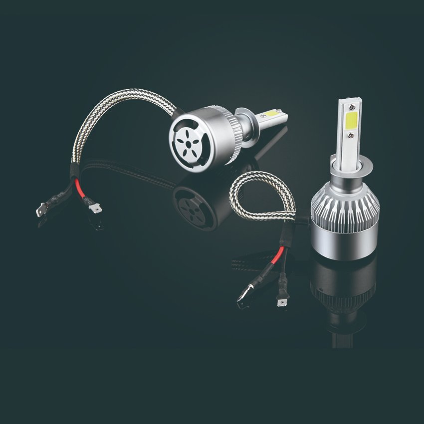 Новые белые светодиодные фары для автомобиля