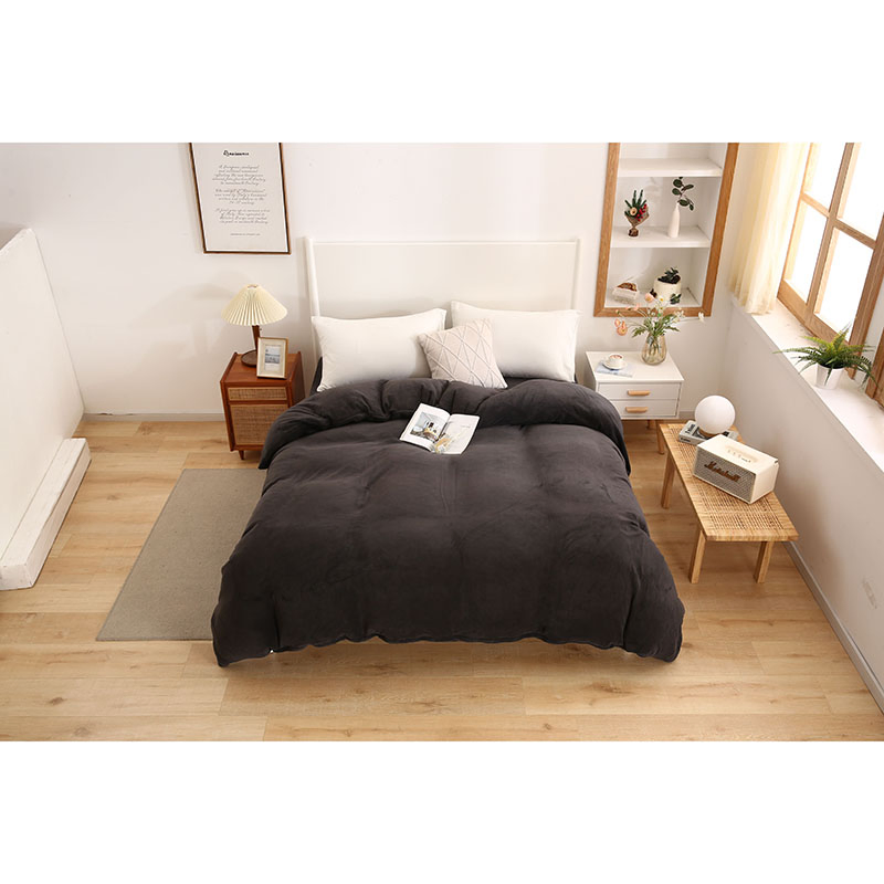 Wholesale Quilted Queen Bed Skirt Single Bed Quilt Cover Milk Velvet Bed Sheet Set Wholesale Bedding Set