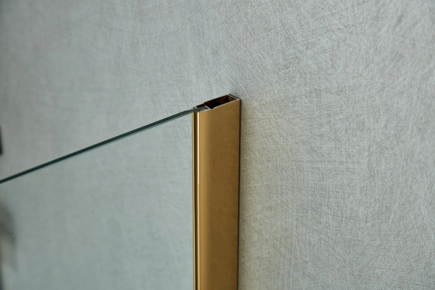 High Quality Frameless Tempered Glass Simple Walk in Shower Screen Gold