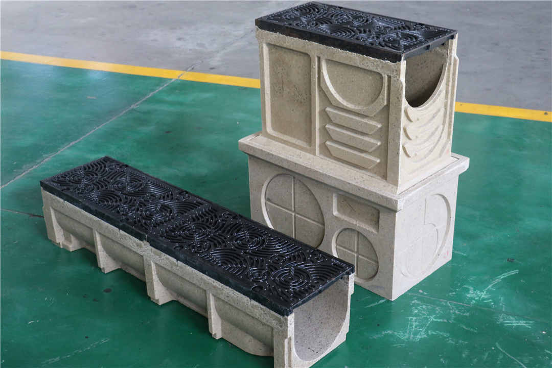 Slotted Durable Polymer Drainage Channel for Industrial Chemical Needs